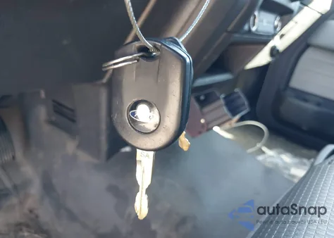 2011 Ford F-150 Xl из США, поврежденный, VIN 1FTMF1CM8BKE10590